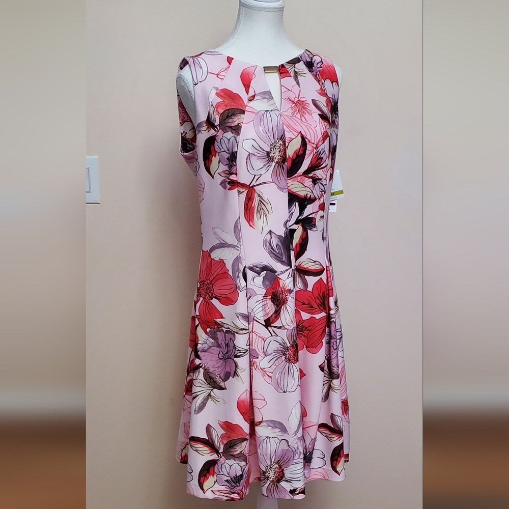 NWT Gabby Skye SIZE 14 Fit and Flare pink floral DRESS